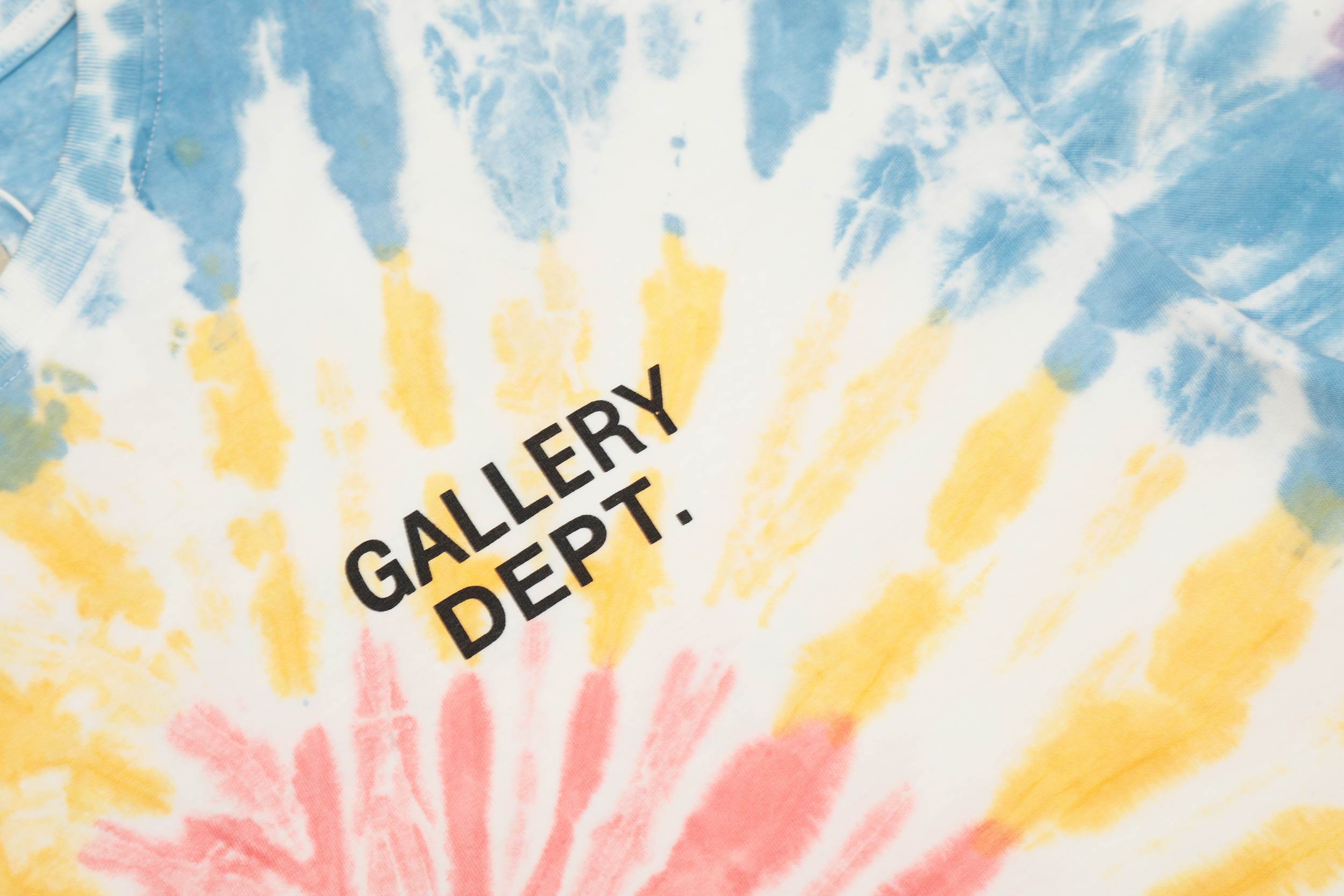 GALLERY DEPT New T-shirt D101