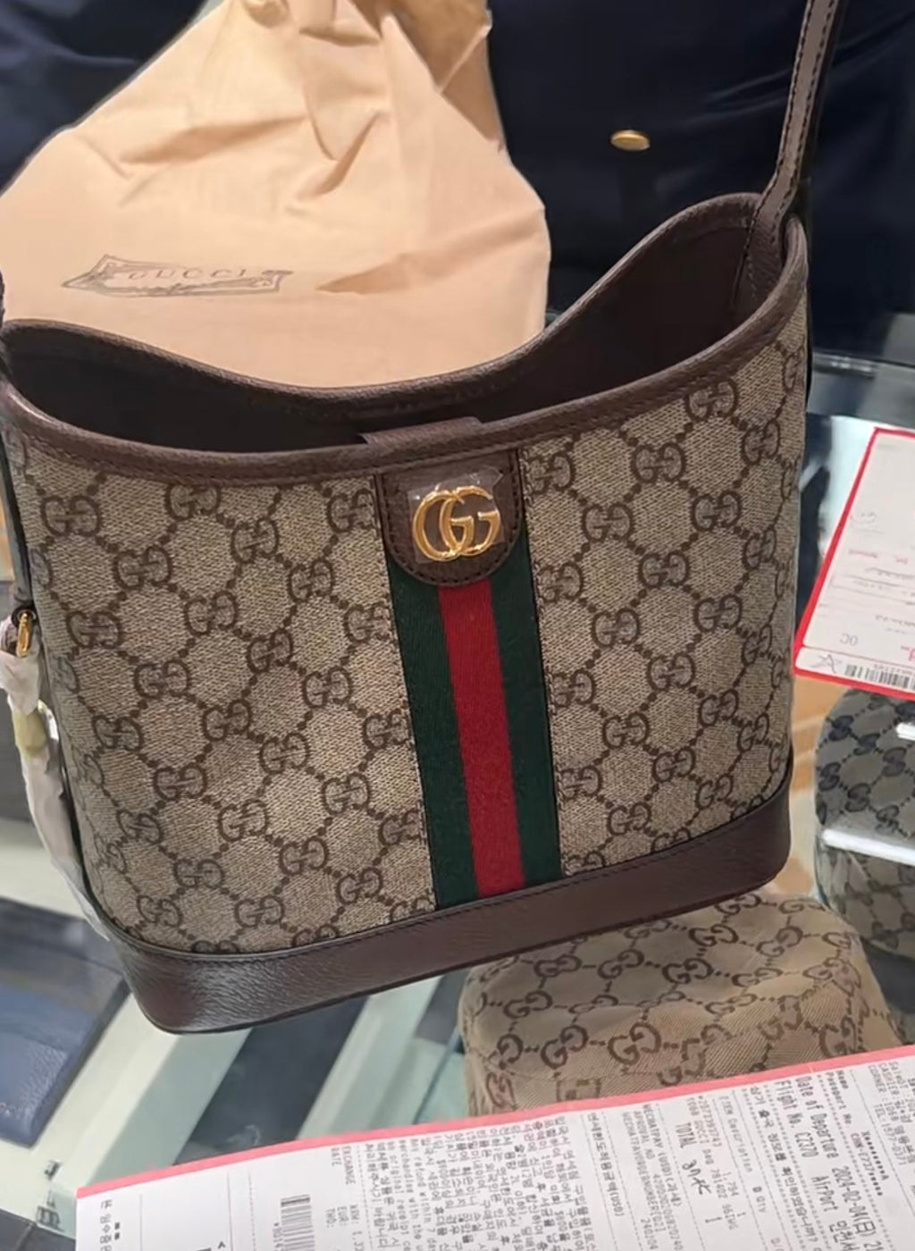 Gucci Ophidia GG Supreme Bucket Bag – 781402