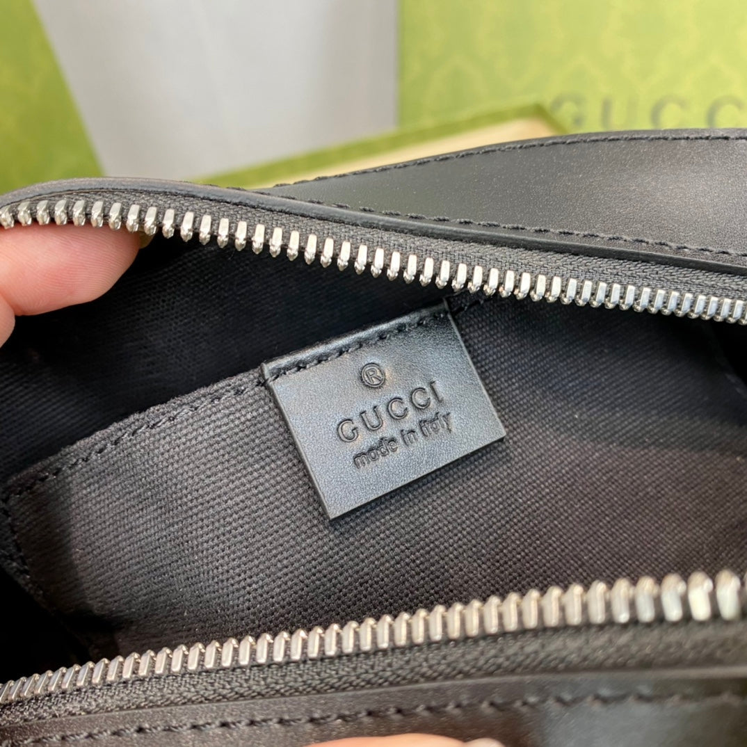 Gucci GG Black Camera Bag – 574886