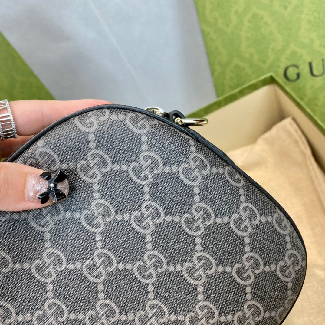 Gucci GG Black Camera Bag – 574886