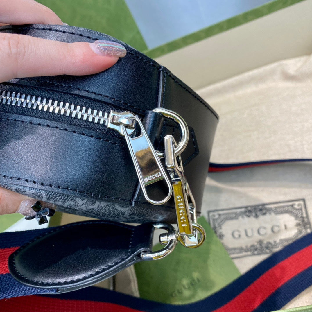 Gucci GG Black Camera Bag – 574886