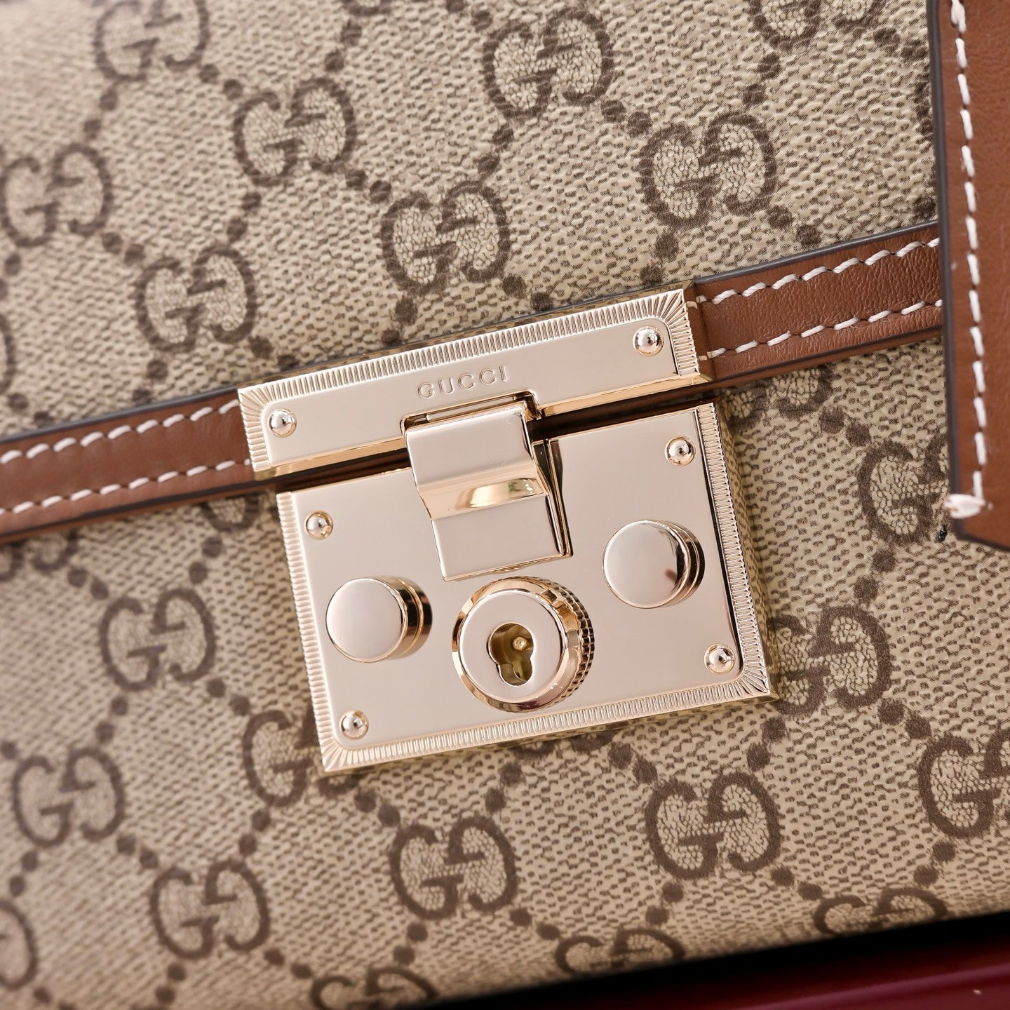 Gucci Padlock Medium Top Handle Bag – 838998